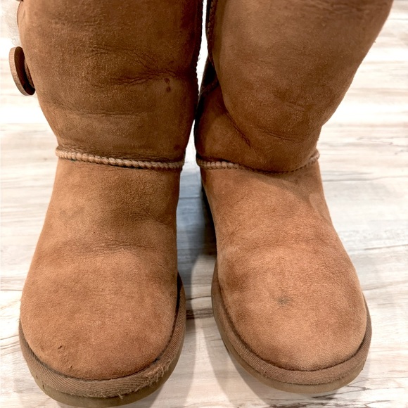 UGG Australia Bailey Button Triple Boot - Picture 5 of 9